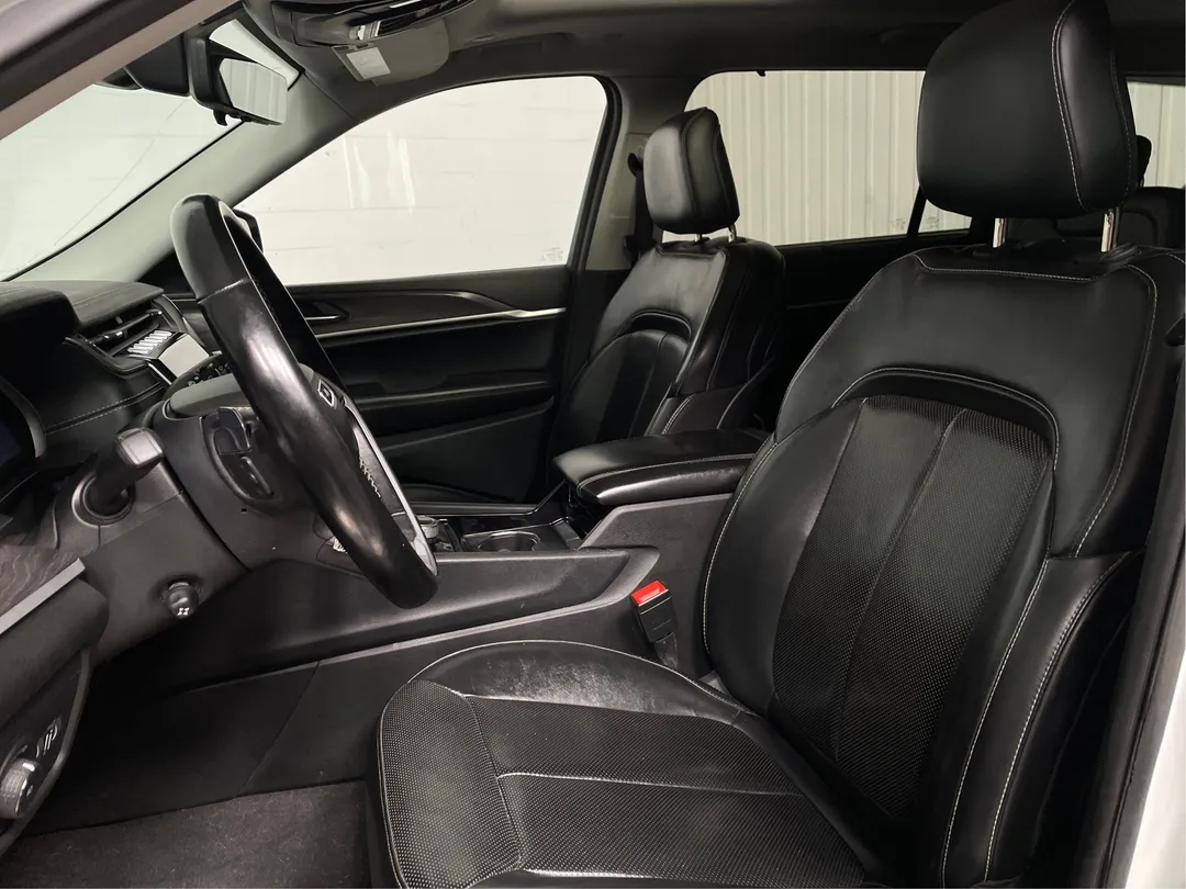 2021 Jeep Grand Cherokee L — photo 3
