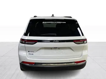 2022 Jeep Grand Cherokee 4xe - image 12