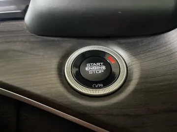 2022 Jeep Grand Cherokee 4xe - image 27