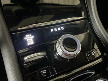 2022 Jeep Grand Cherokee 4xe - image 34