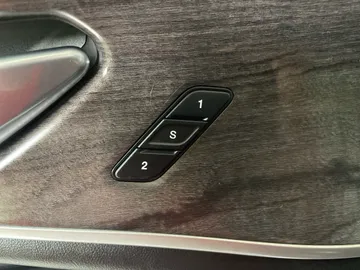 2022 Jeep Grand Cherokee 4xe - image 21