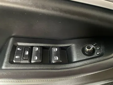 2022 Jeep Grand Cherokee 4xe - image 29