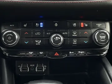 2025 Dodge Durango - image 30