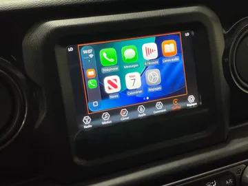 2021 Jeep Gladiator - image 7