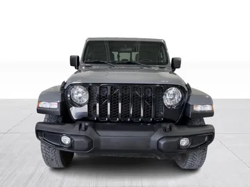 2021 Jeep Gladiator - image 8