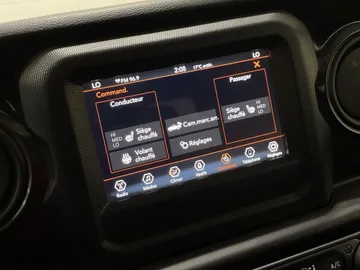 2021 Jeep Gladiator - image 24