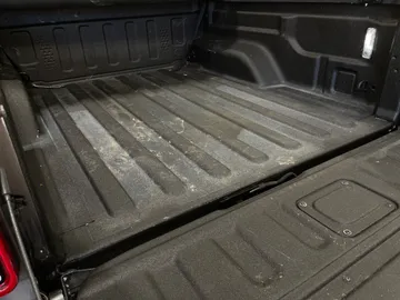 2021 Jeep Gladiator - image 29