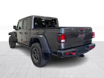 2021 Jeep Gladiator - image 11