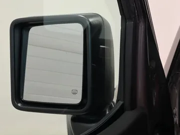 2021 Jeep Gladiator - image 18
