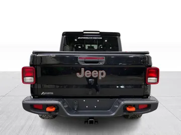 2023 Jeep Gladiator - image 12