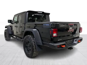 2023 Jeep Gladiator - image 11