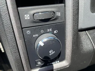 2019 Ram 1500 Classic - image 17