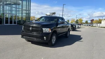 2019 Ram 1500 Classic - image 3