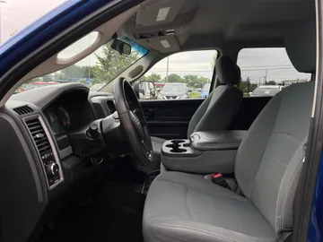 2017 Ram 1500 - image 3