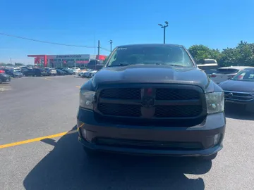 2018 Ram 1500 - image 2