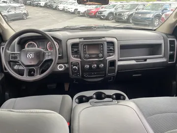 2018 Ram 1500 - image 4