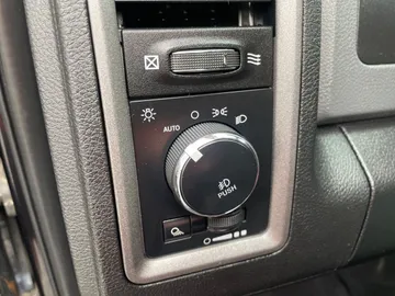 2018 Ram 1500 - image 17