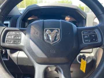 2019 Ram 1500 Classic - image 7