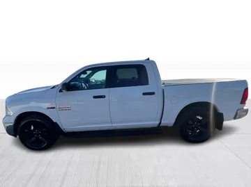 2018 Ram 1500 - image 9