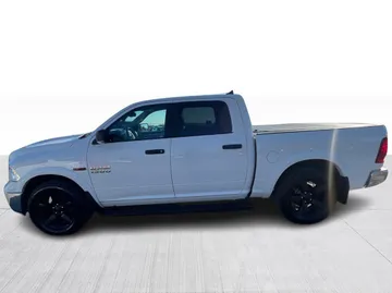 2018 Ram 1500 - image 9