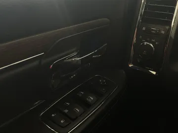 2016 Ram 1500 - image 24