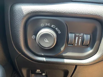 2019 Ram 1500 - image 15