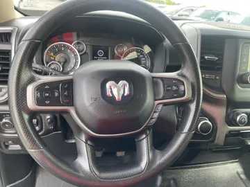 2020 Ram 1500 - image 15