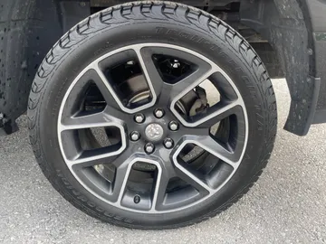 2020 Ram 1500 - image 17
