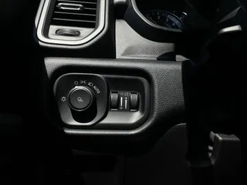 2019 Ram 1500 - image 26