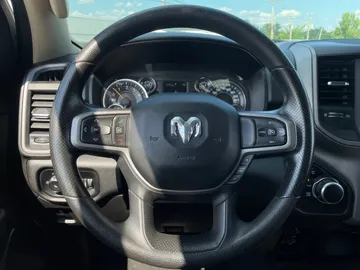 2019 Ram 1500 - image 16