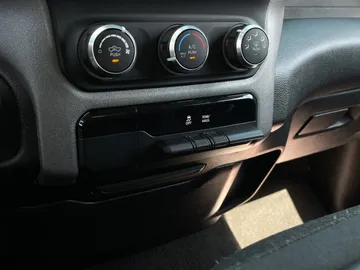 2019 Ram 1500 - image 19