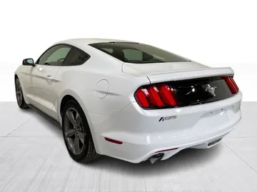 2017 Ford Mustang - image 10