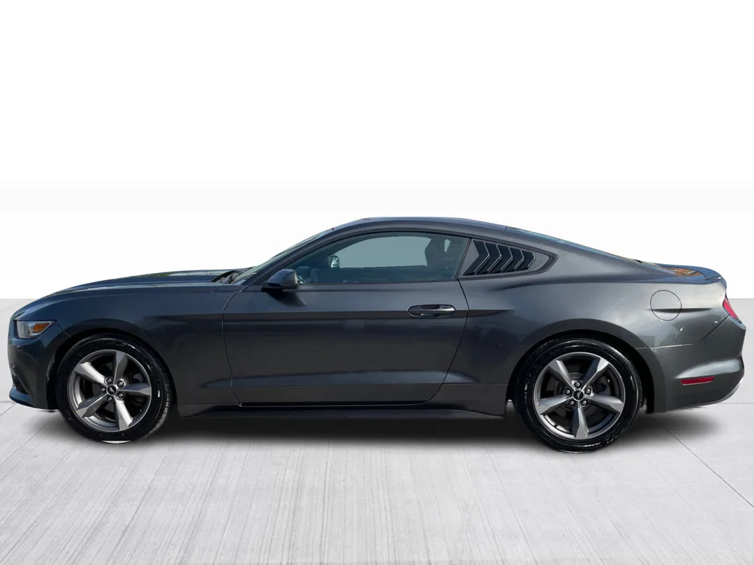 2017 Ford Mustang V6, photo 8