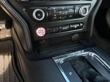 2017 Ford Mustang - image 18