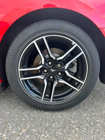 2019 Ford Mustang - image 10