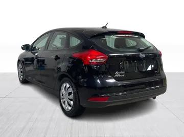 2018 Ford Focus - image 10