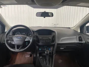 2018 Ford Focus - image 4