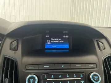 2018 Ford Focus - image 22