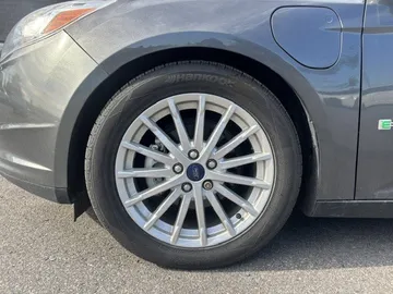 2018 Ford Focus - image 7