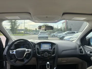 2018 Ford Focus - image 8