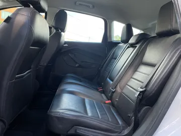 2016 Ford C-Max Energi - image 11