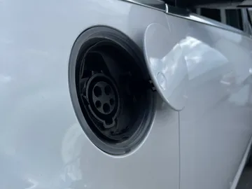 2016 Ford C-Max Energi - image 16