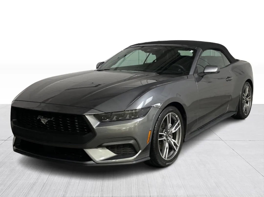 2025 Ford Mustang — photo 8