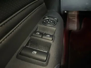 2024 Ford Mustang - image 24