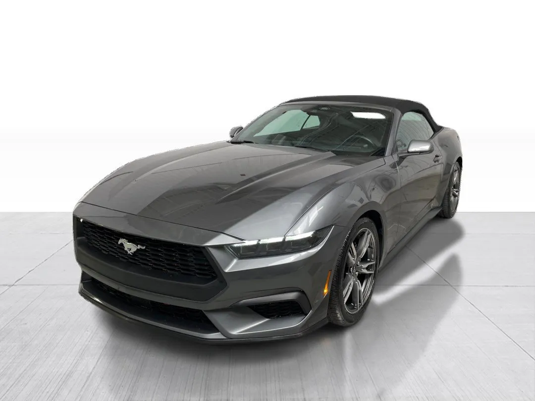 2025 Ford Mustang — photo 3