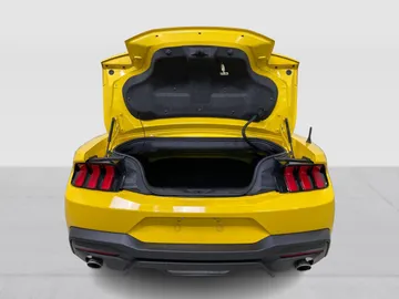 2024 Ford Mustang - image 13