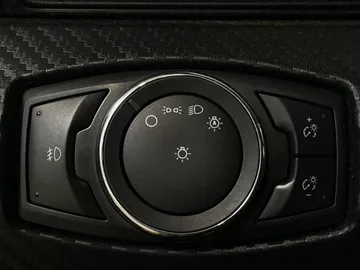 2017 Ford Mustang - image 17