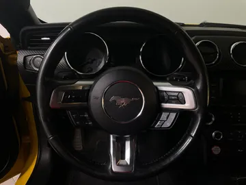 2017 Ford Mustang - image 16