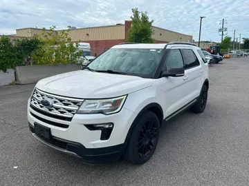 2019 Ford Explorer - image 3