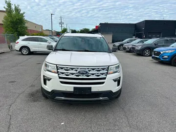 2019 Ford Explorer - image 2